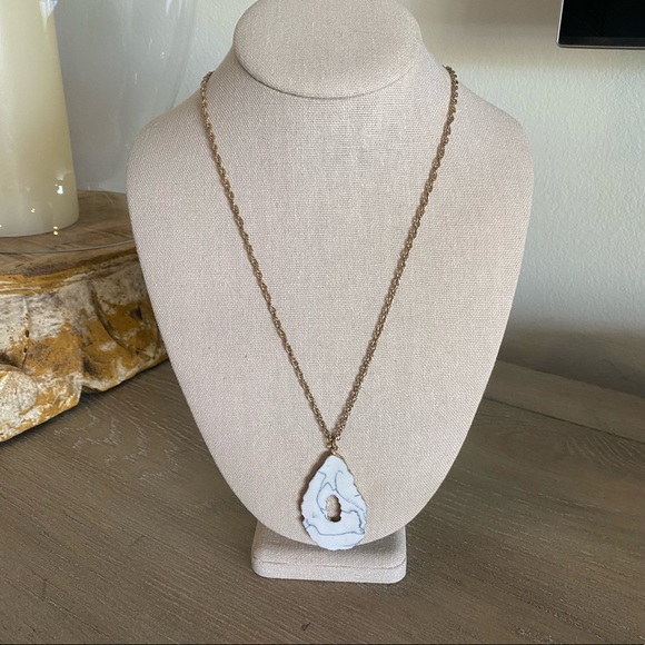 Altar'd State Jewelry - Altar’d State gold chain & white marble geode pendant necklace